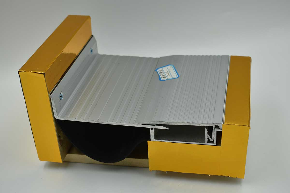 Metal Lock-Type Floor Movement Joint System