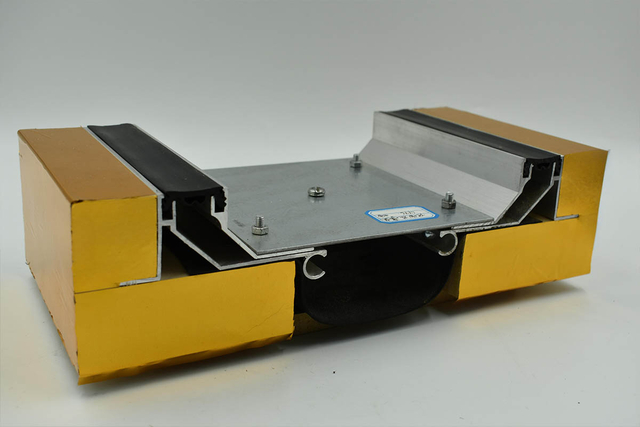 Seismic Expansion Joint SFFS Panel