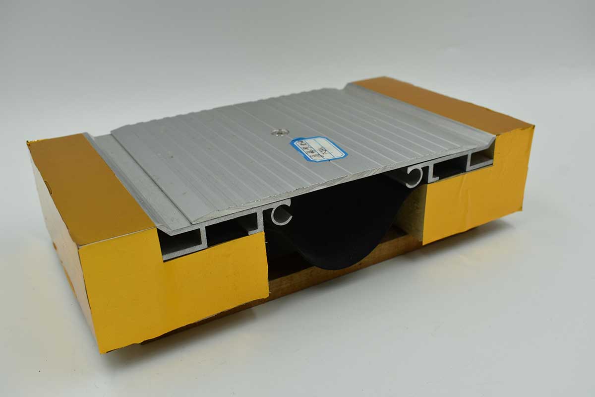 Heavy-Duty Floor Movement Joint System