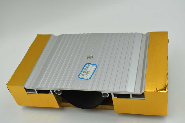 Heavy-Duty Floor Movement Joint System